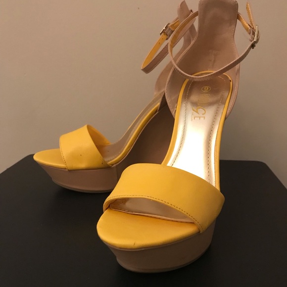Yellow and Tan Wedge Heels - Picture 2 of 6